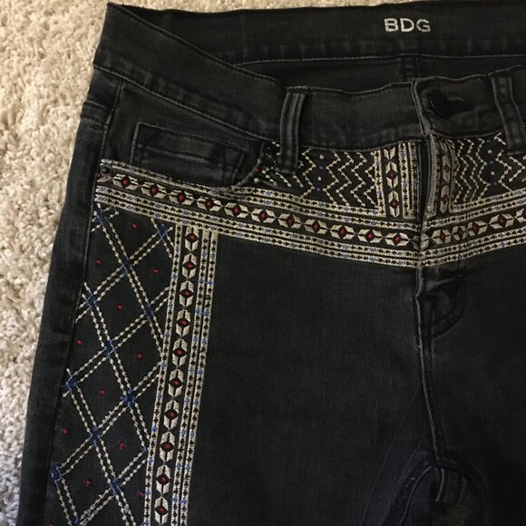 Urban Outfitters BDG Tribal Embroidered Gray-Black Mid Rise Twig Ankle Jeans - Picture 7 of 13